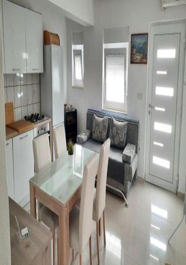 Apartmani Popovic Nin Esterno foto