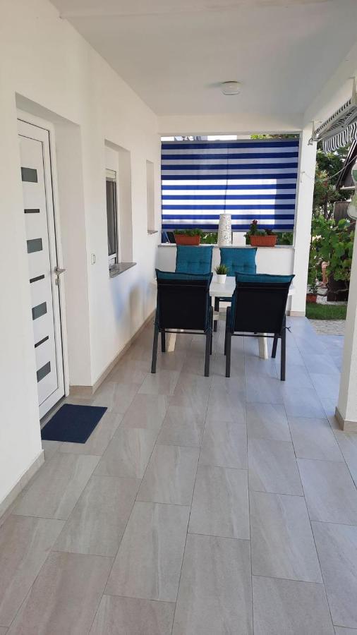 Apartmani Popovic Nin Esterno foto