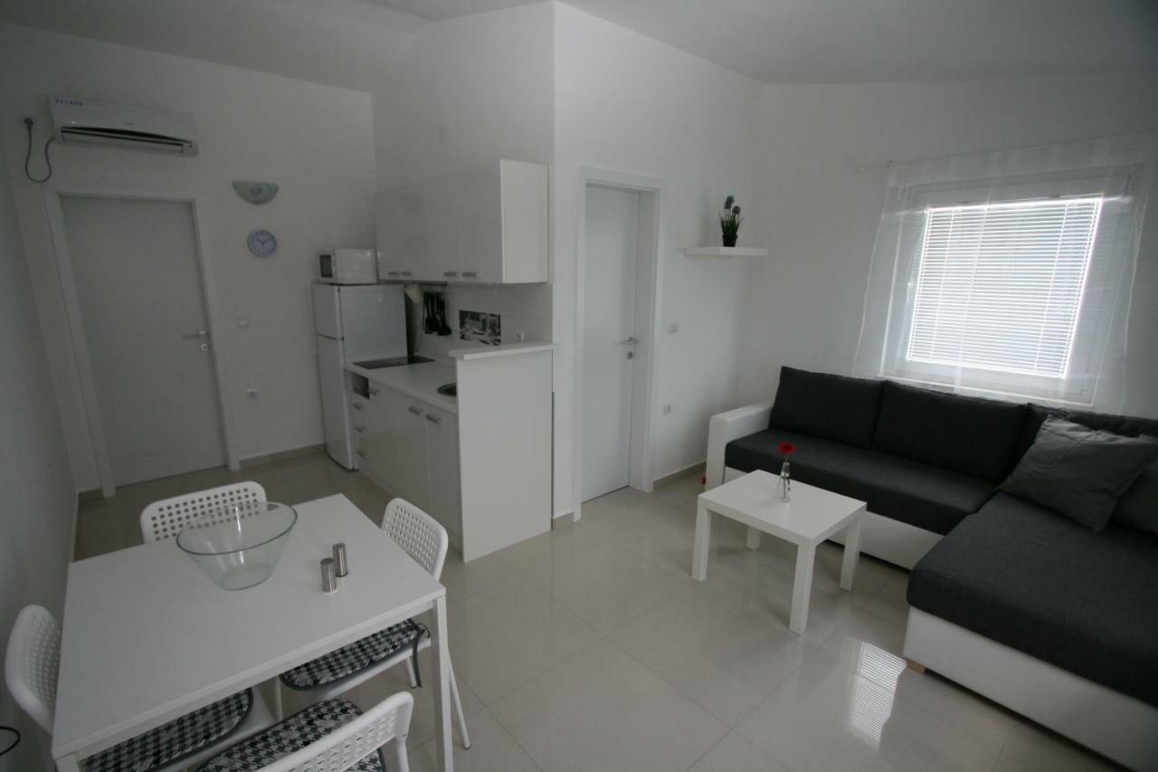 Apartmani Popovic Nin Esterno foto
